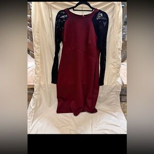 Worthington maroon and black sheath dress